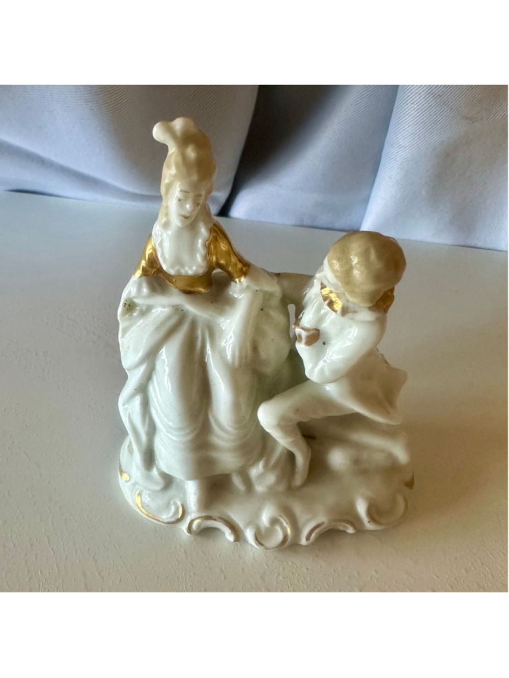 Vintage Sitzendorf German Porcelain Courting Couple Figurine Gold Accent